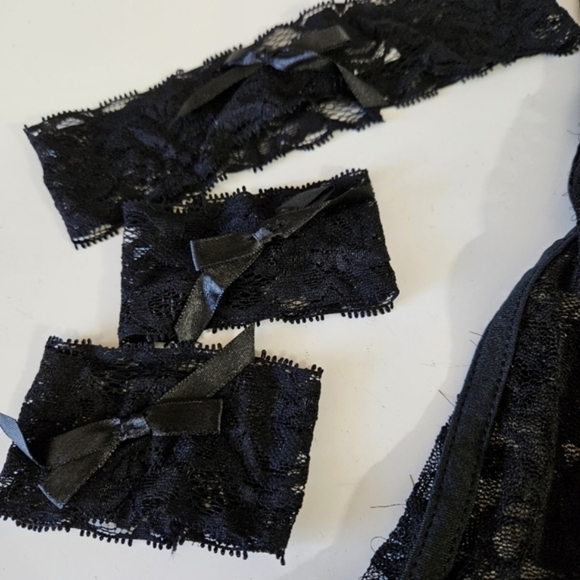 NEW Kissable by Coquette Black Rose Lace Corset Panty 4 Piece Set One Size - Picture 5 of 6
